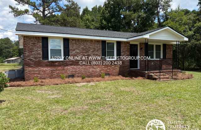 Charming 3-BR Ranch Home in Rowesville Gallery 3