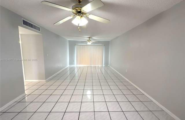 805 W Oakland Park photos photos