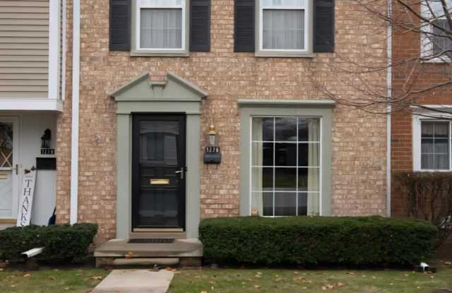 1276 Woodbridge photos photos