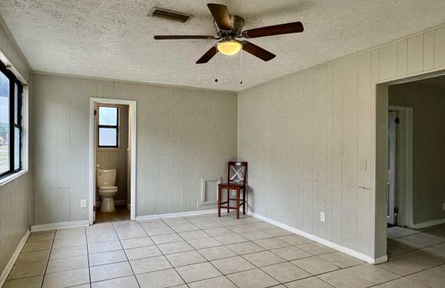 5213 MCMANUS Drive Gallery 4