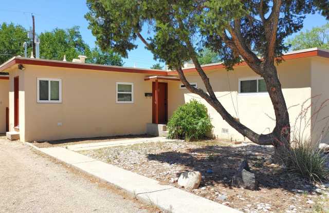 Charming 2 Bedroom House in the SE! photos photos