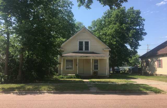 617 E Hanson- 2 bedroom, 2 bathroom house photos photos