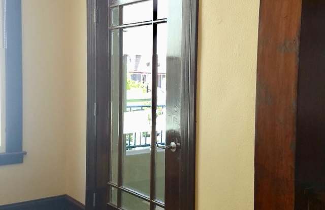 830 Georgia Street Gallery 4