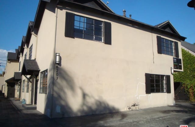 6207 BANNER AVE - 6207 Banner Avenue, Los Angeles, CA 90038