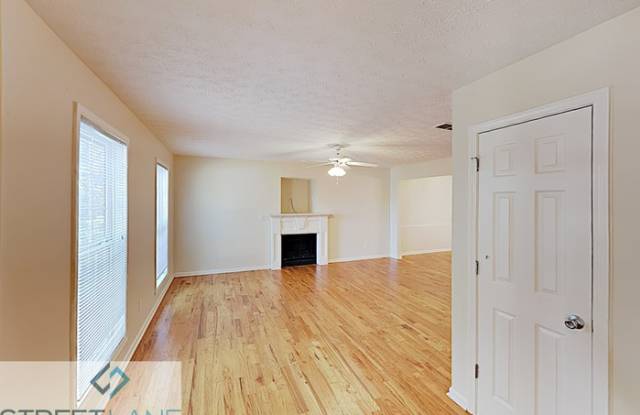 240 Glazier Farms Way Gallery 2