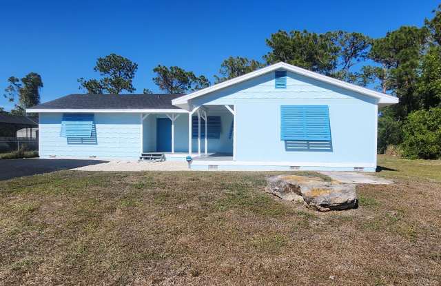 Charming 3BR/2BA House in Lehigh MOVE IN SPECIAL 25% OFF FIRST MONTH RENT! Gallery 3