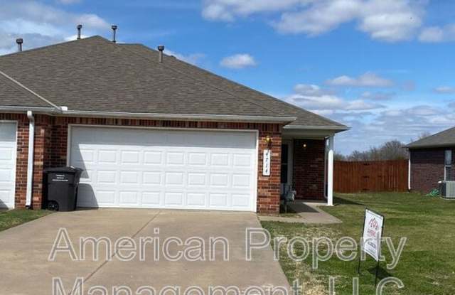 4714 NE Wisconsin St photos photos