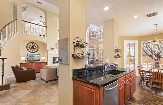 4800 Jamestown Lane Gallery 4
