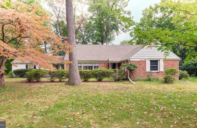 232 SPRUCE TREE Road Gallery 1