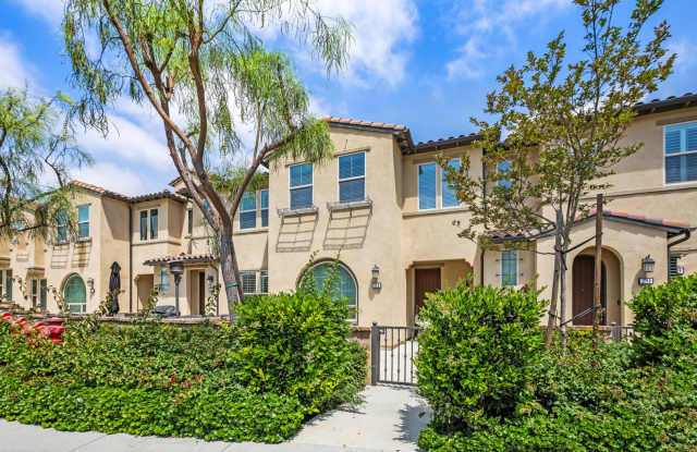Beautiful Townhome in Desirable Neighborhood! photos photos