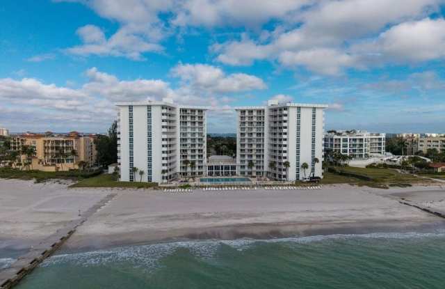 2295 GULF OF MEXICO Drive Gallery 3