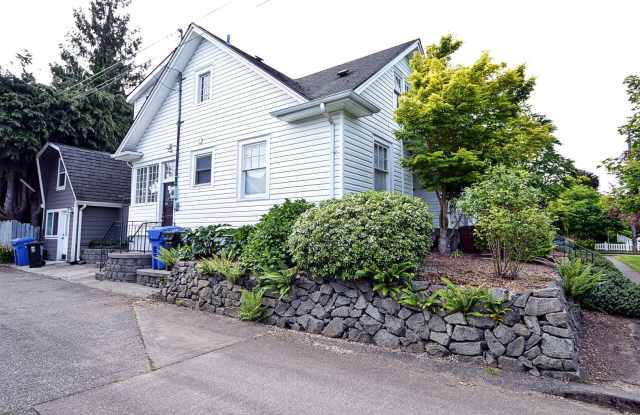 North End Craftsman in great Tacoma neighborhood! photos photos