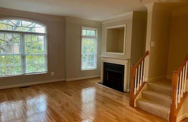 413 OAK KNOLL Drive Gallery 4