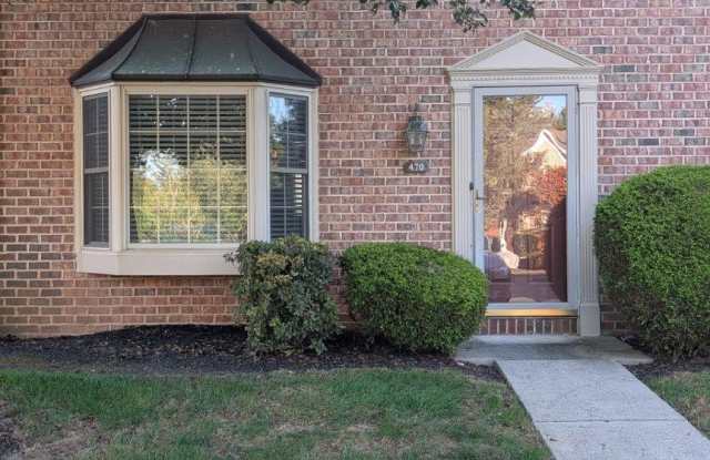470 STONEHEDGE Lane Gallery 1