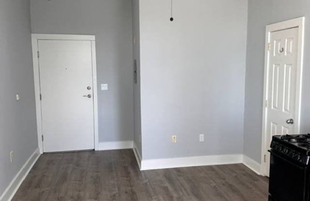 main1 Gallery 3