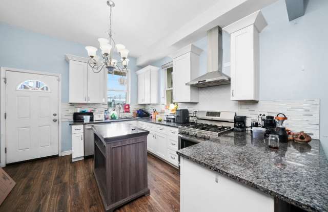 1307 S Ashland Ave. Spacious Home with 4 bedrooms photos photos