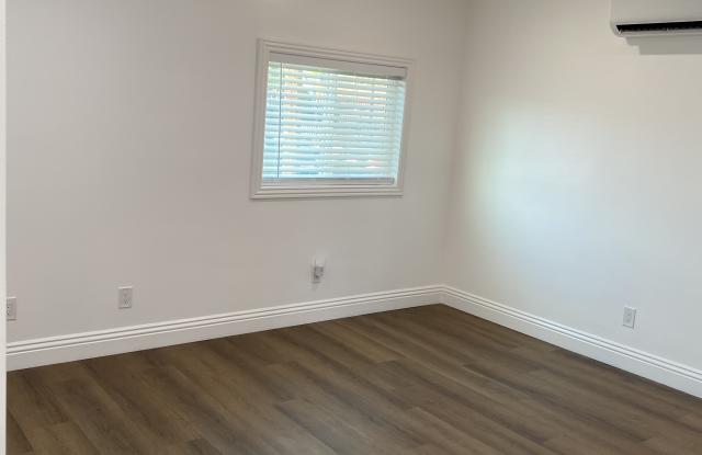7217 Eckstrom Gallery 3