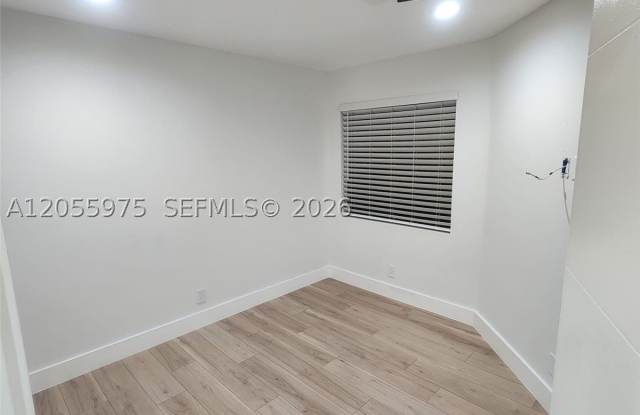 6376 NW 170th Ln Gallery 4