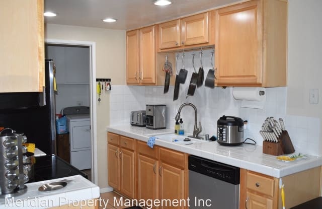 826 Malibu Point Way - 826 Malibu Point Way, Oceanside, CA 92058