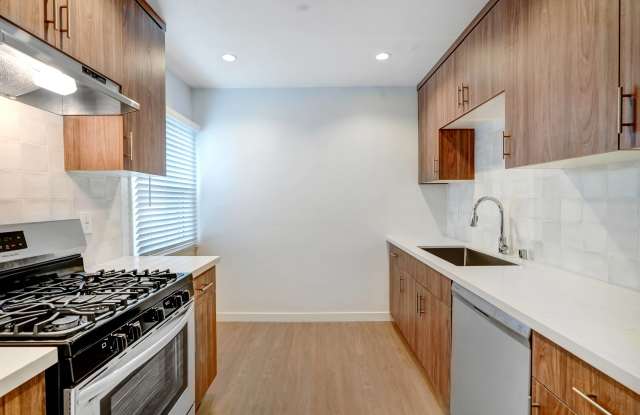 1844 & 1850 North Harvard Apartments photos photos