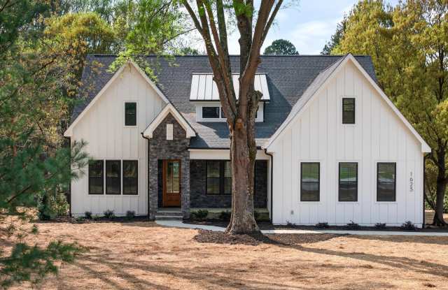 1625 N Main Street photos photos