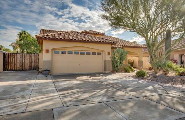 4019 N 141ST Drive Gallery 3