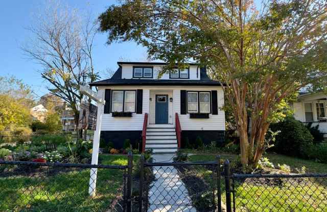 Charming 6 Bedroom/4.5 Bathroom Home in Westgate, MD! photos photos