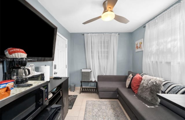 51 NW 49th St - 51 NW 49th St, Miami, FL 33127