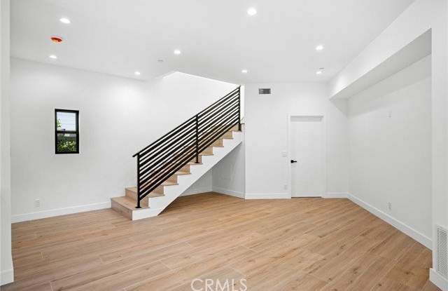 9601 North Clybourn Avenue Gallery 4