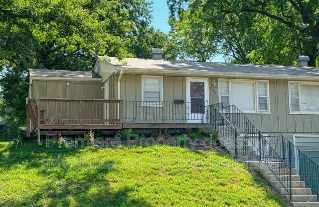 2503 S Vermont Ave photos photos