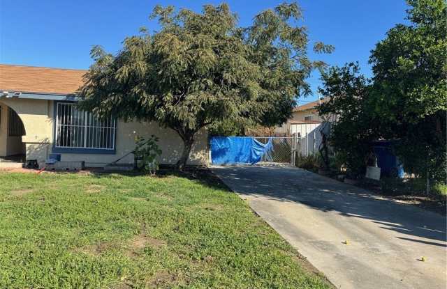 1285 E Kingsley photos photos