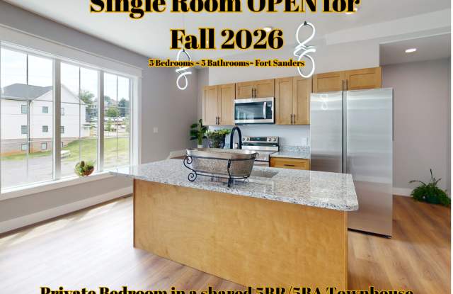 One Private Bedroom/Bath in Spacious 5BR/5BA Townhome Near UTK photos photos