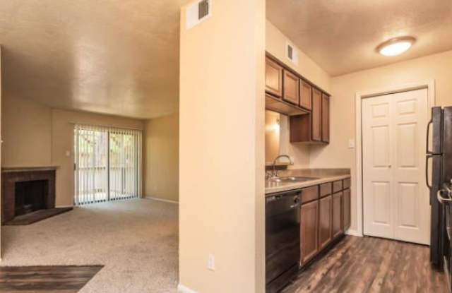 16582 Henderson Pass Gallery 4
