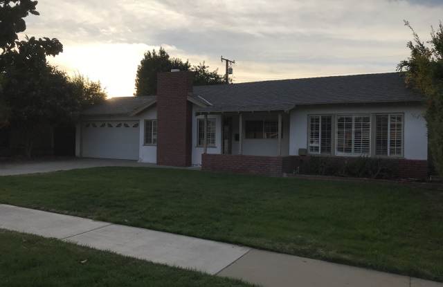 1341 Sierra View Drive Gallery 2