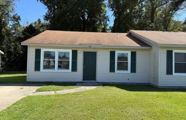 2 bedroom, 1 bathroom Duplex photos photos