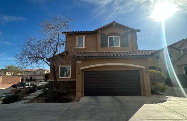 4-Bedroom Gated Mountain’s Edge Home with Loft & Downstairs Bedroom photos photos