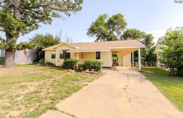 1643 BEST BOULEVARD - 1643 Best Boulevard, Wichita Falls, TX 76301