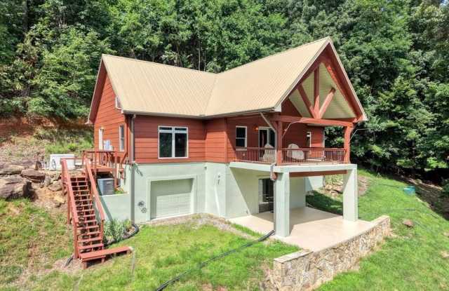 358 Kellie Drive II Gallery 1