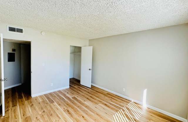 Airport Garden photos photos