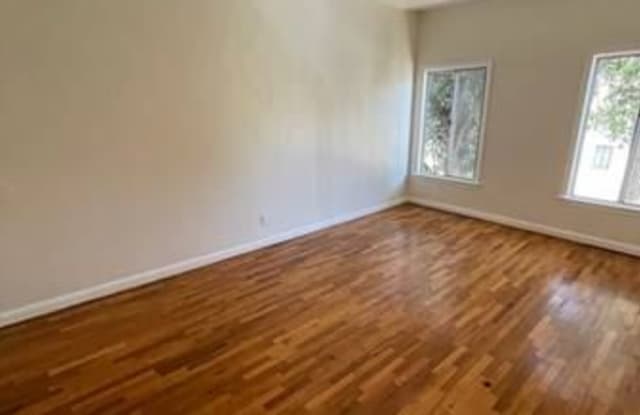 366 N Orange Grove Ave 7 - 366 North Orange Grove Avenue, Los Angeles, CA 90036