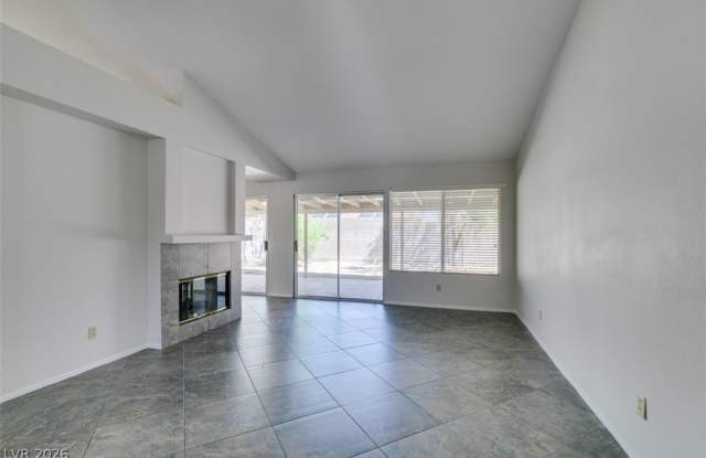 4756 Anchorage Street Gallery 3