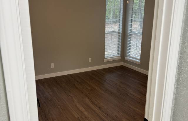 1714 Pleasant Valley Place Gallery 3