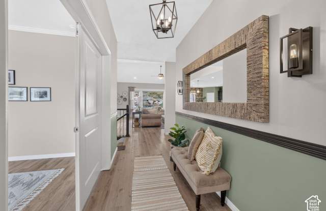 3961 E YAKIMA Way Gallery 4