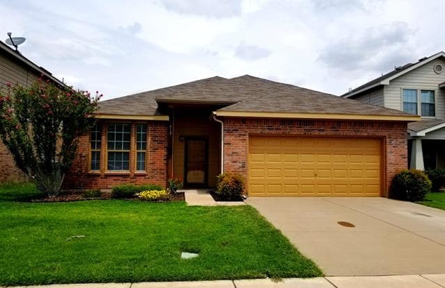 612 Saddleway Drive - 612 Saddleway Drive, Fort Worth, TX 76179