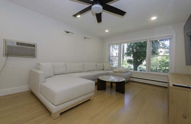 4030 N Mozart Street Gallery 2
