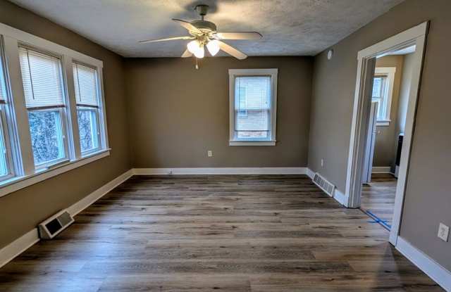 1668 Crafton Boulevard photos photos