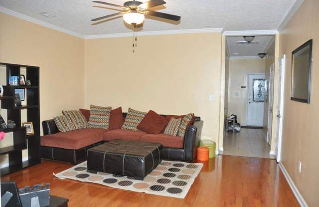 4 Bedroom 3 1/2 Bath townhome in Augusta Gallery 3