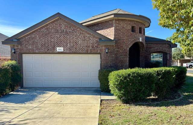 A beautifully maintained 3-bedroom, 2-bath oasis nestled right off 1604 and FM 1976 in Converse! - 8902 Derby Dan, Converse, TX 78109