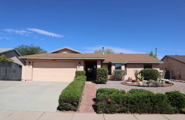 Livable, Lovable,  Avaiable! photos photos