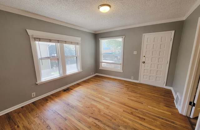 2 bedroom 1 bath Berkley Apartment for rent photos photos